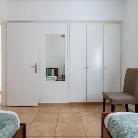 Levante - 2-br & Terrace In