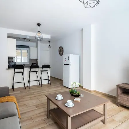 アパート Levante - 2-br & Terrace In ラルナカ