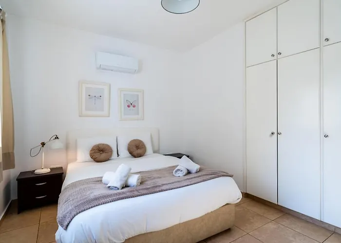 Levante - 2-br & Terrace In *