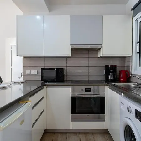 Levante - 2-br & Terrace In * ラルナカ
